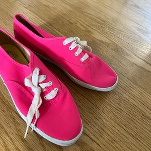 Hot neon pink keds 8